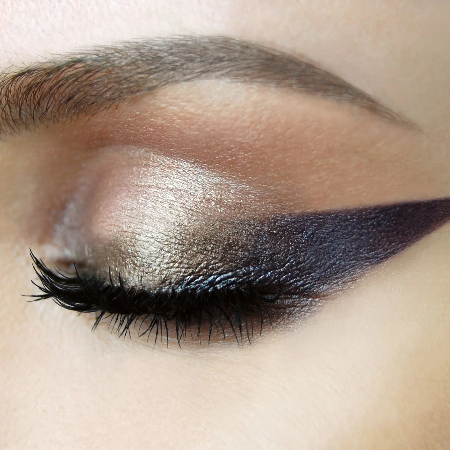 Ash and Ember Eye Soot: Serpent de Mer - Image 6