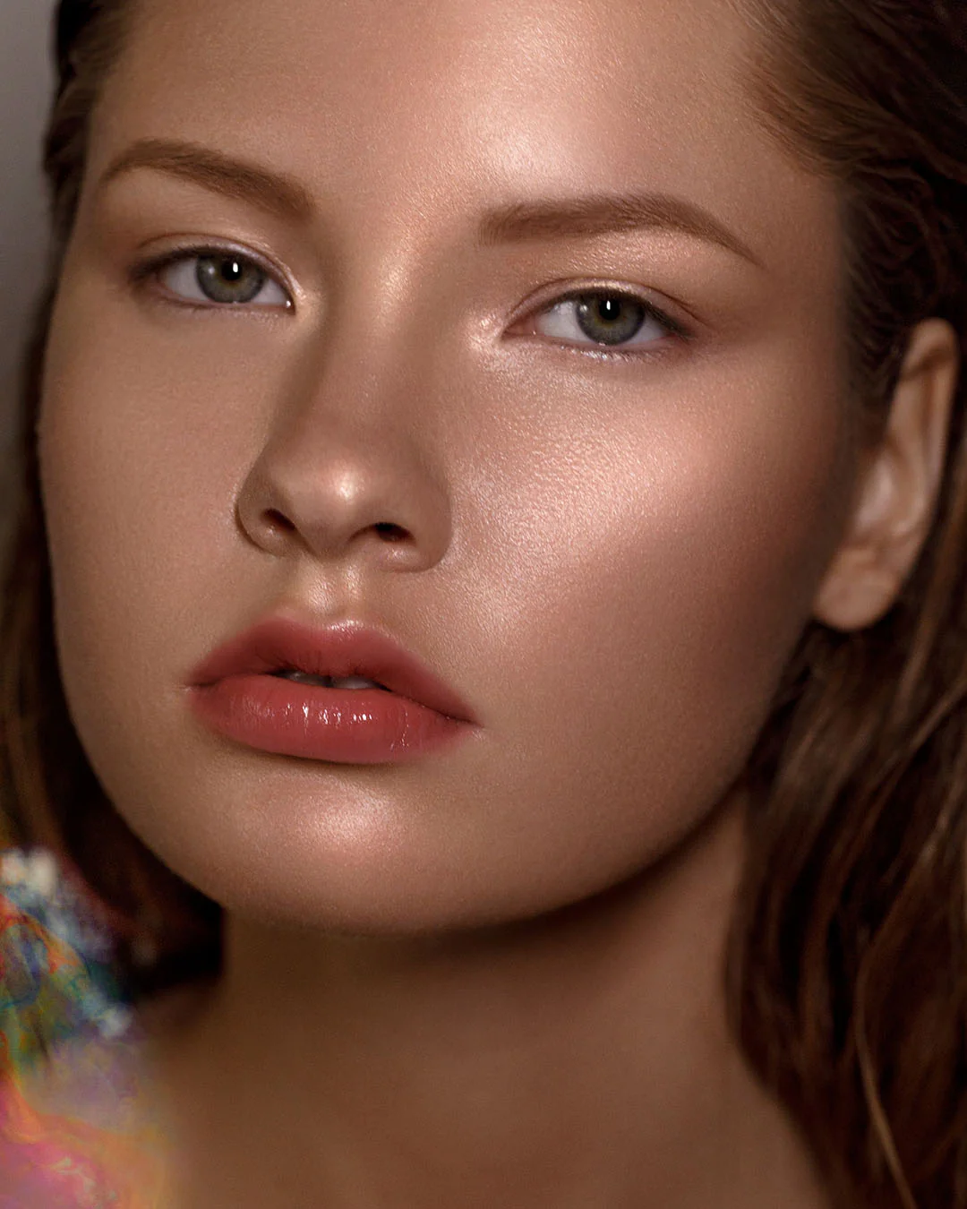 Creature of Light Full-Face Serum Illuminator: Glowing Creature - Image 3