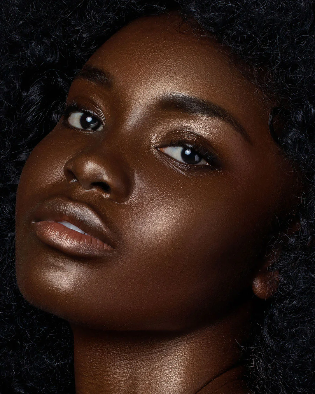 Creature of Light Full-Face Serum Illuminator: Glowing Creature - Image 6