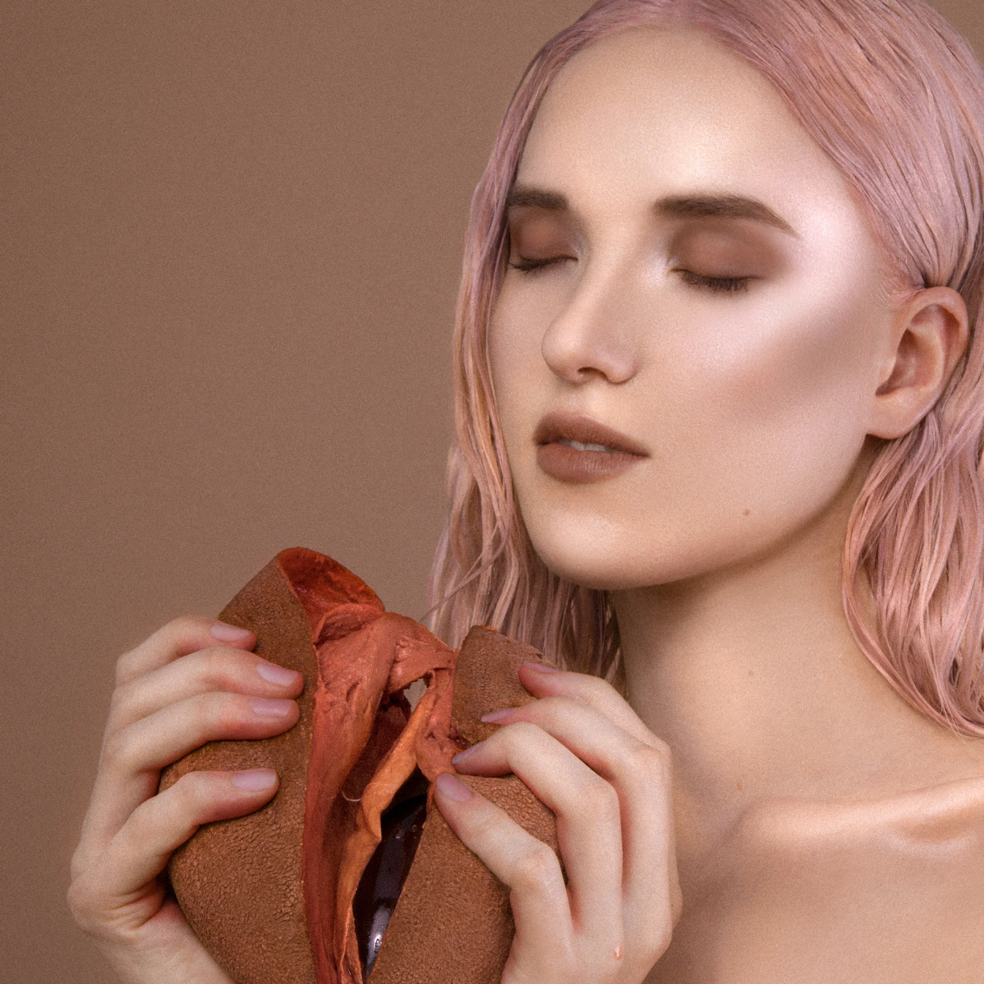 Rare Light Crème Luminizer: Icebow - Image 10