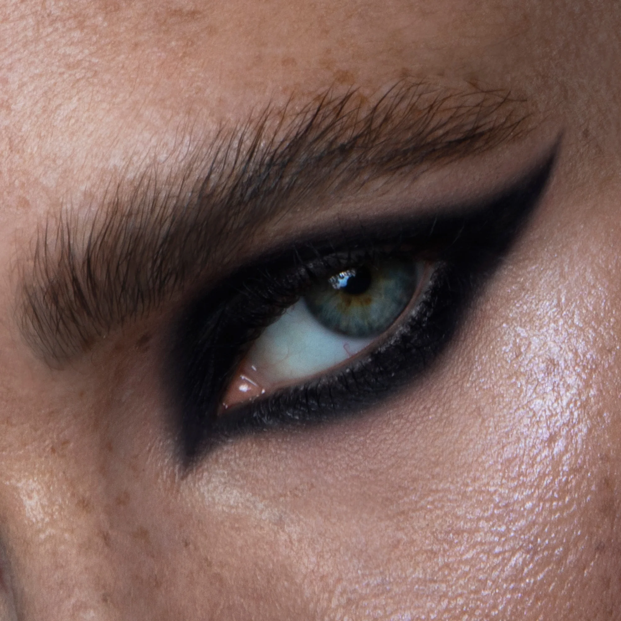 The Black Orb Enigmatic Kohl Eyeliner: Abyss - Image 11