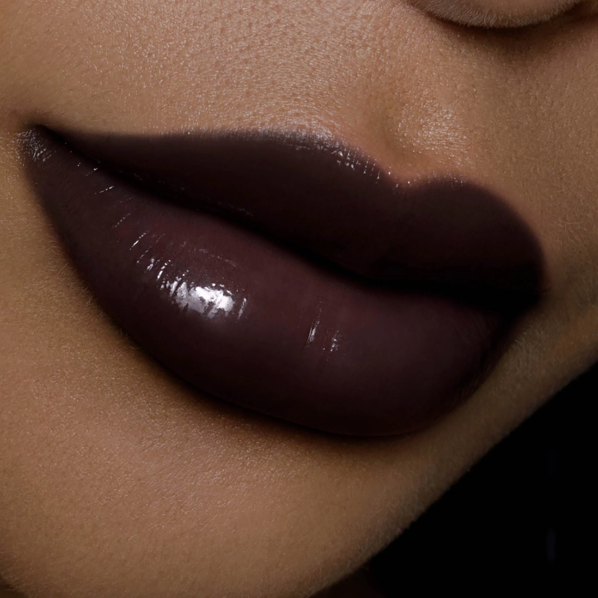 Thorn Bite Peptide Plump Crème Lip Oil: Black Thorn - Image 5