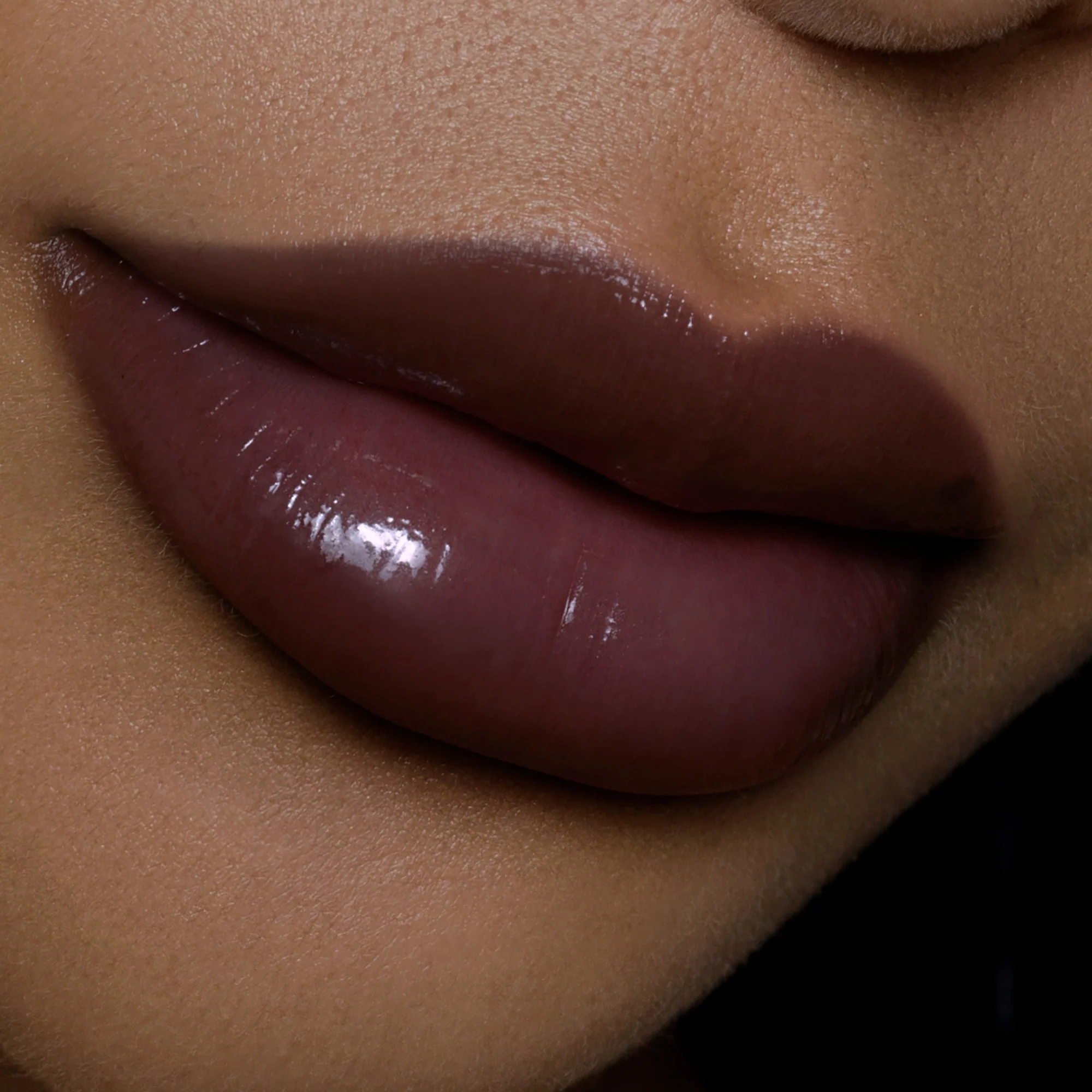 Thorn Bite Peptide Plump Crème Lip Oil: Rose Fruit - Image 3